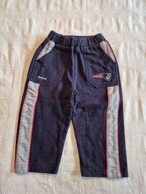 Reebok NFL New England Patriots boys 24 months blue joggers GUC